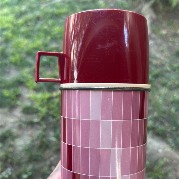 Vintage Thermos Pink and Red Mosaic Vacuum Flask hot/cold liquids eguc - Picture 6 of 14